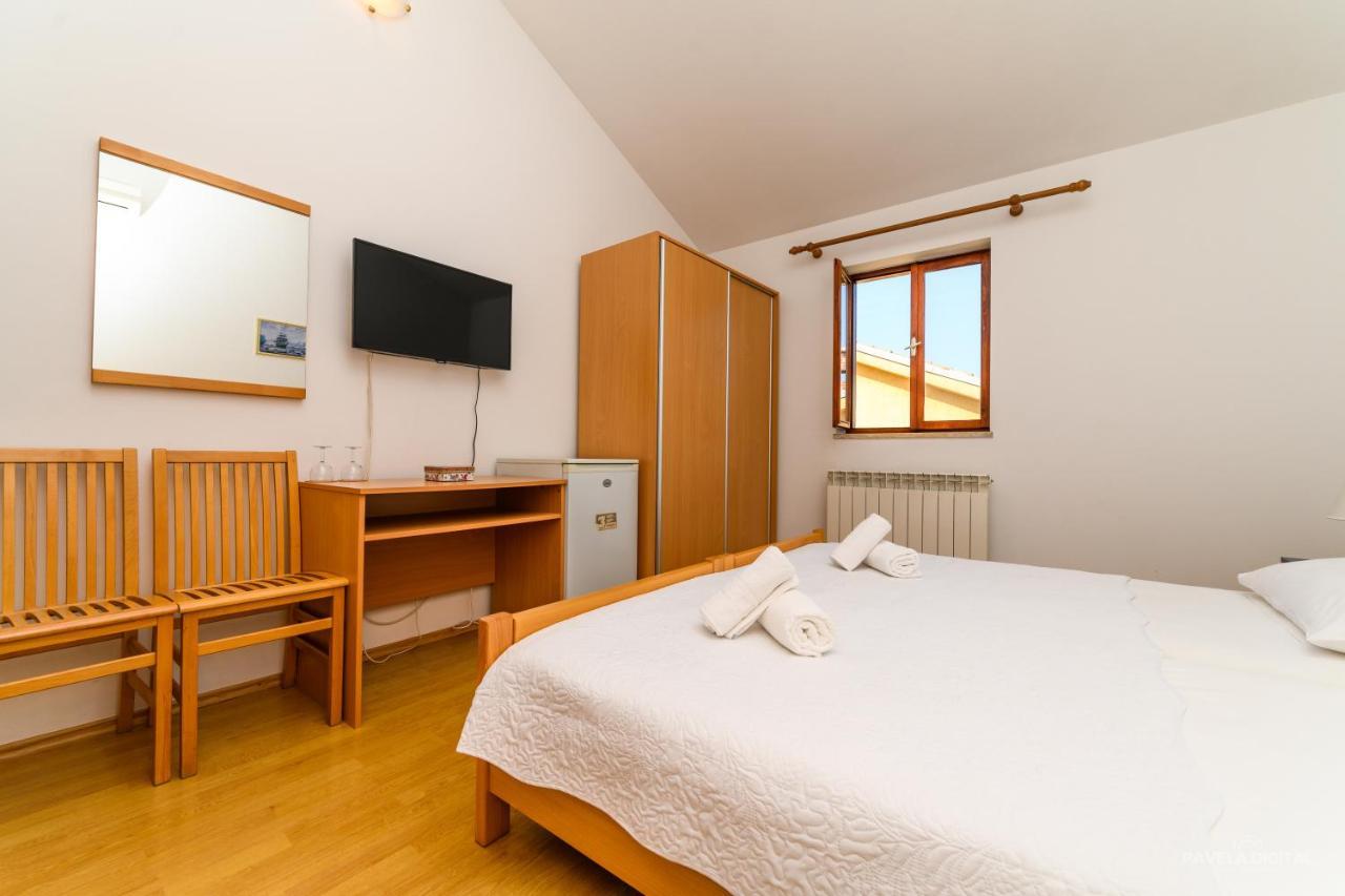 Sobe I Apartman Mareta Miholascica Zewnętrze zdjęcie