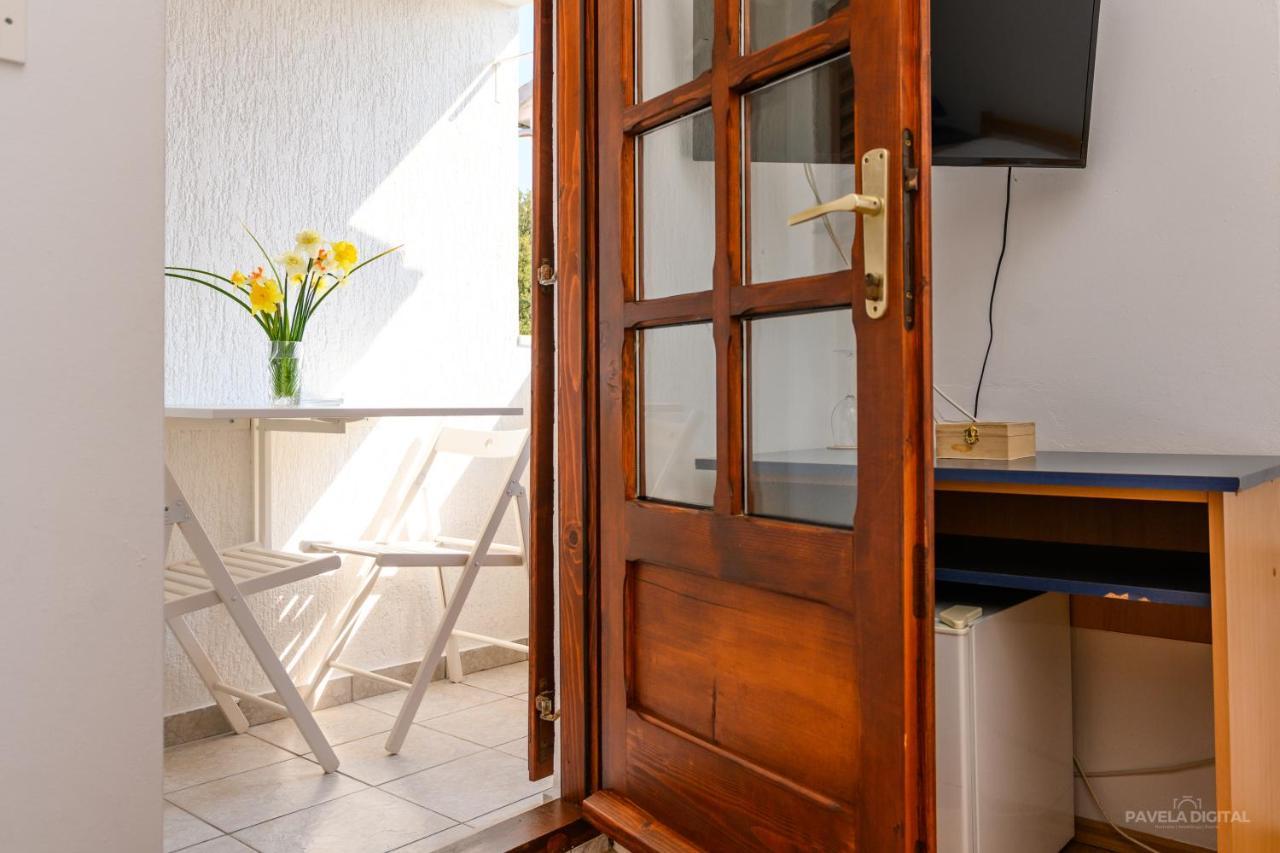 Sobe I Apartman Mareta Miholascica Zewnętrze zdjęcie