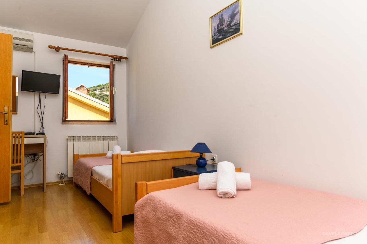 Sobe I Apartman Mareta Miholascica Zewnętrze zdjęcie