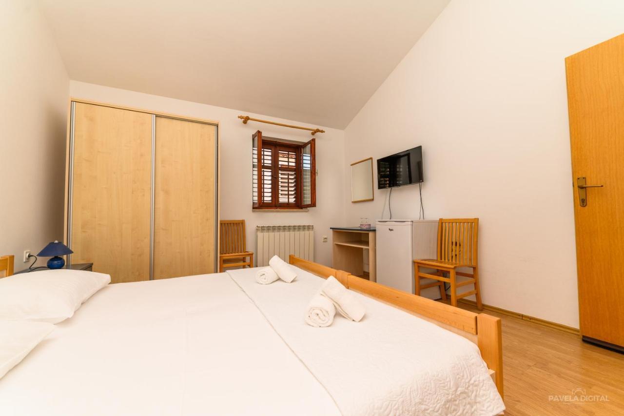 Sobe I Apartman Mareta Miholascica Zewnętrze zdjęcie